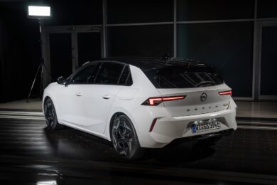 Il designer Eun Seok Lee presenta la nuova Opel Astra GSe