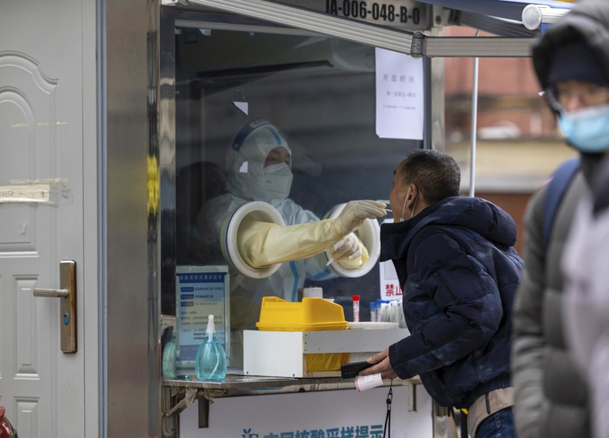 Covid, variante BF.7 e Shanghai in ginocchio. “Più rapida e letale”. I rischi