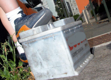 Batterie esauste, nuovo business della ‘ndrangheta: così si avvelena l’Italia