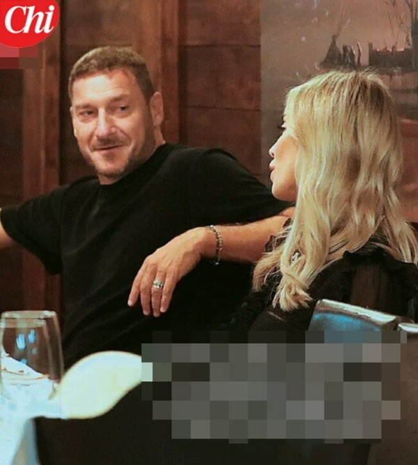 Totti, Noemi Bocchi e Ilary Blasi: il calciatore vittima di gossip di Stato? Totti, Noemi Bocchi e Ilary Blasi: il calciatore vittima di gossip di Stato?