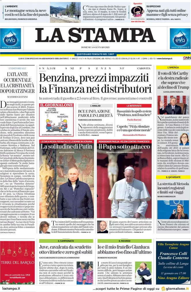 Prime pagine giornali 8 gennaio 2023. Benzina prezzi impazziti. Migranti al Pd