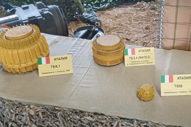 Ucraina, Mosca accusa l’Italia e pubblica foto mine: “Quanti souvenir da Roma”