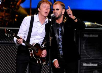 Rolling Stones e Beatles: “Clamorosa fusione tra i superstiti delle due band”