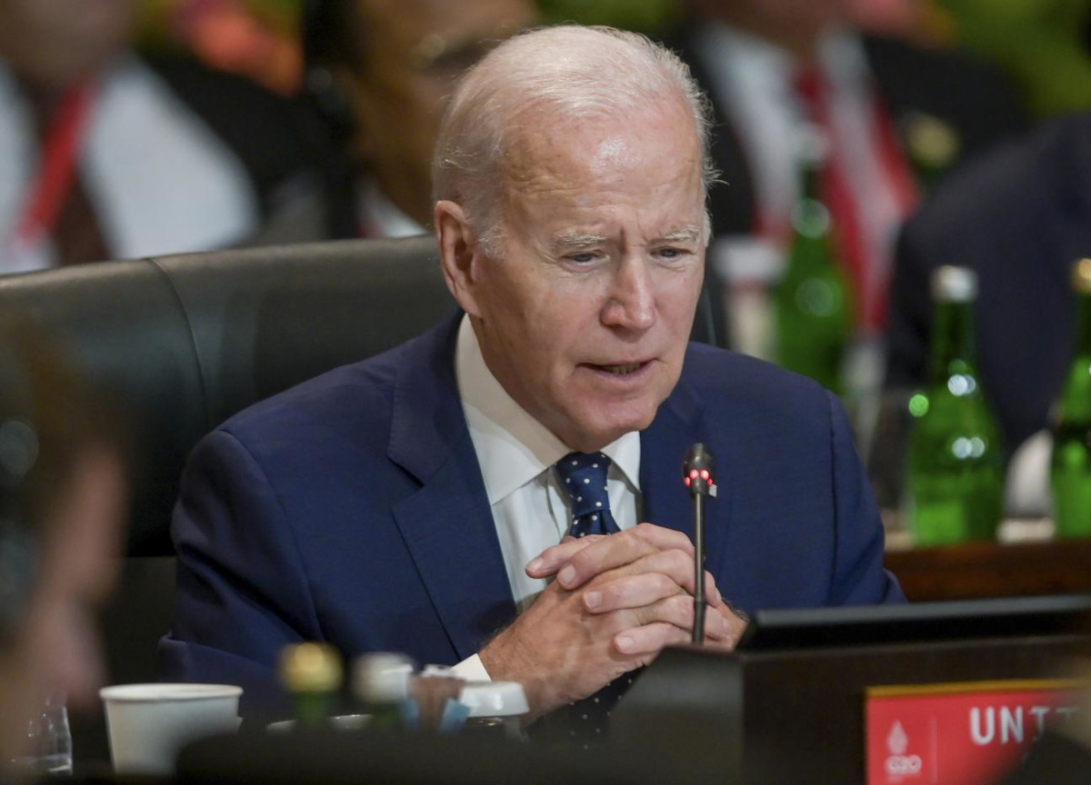 Usa, Trump: “L’Fbi perquisisca le case di Biden”. Trovati documenti segreti