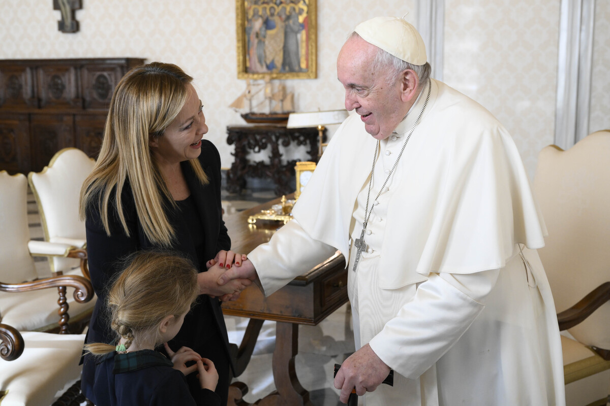 Guerra Ucraina, migranti e natalità: Meloni in udienza da Papa Francesco Guerra Ucraina, migranti e natalità: Meloni in udienza da Papa Francesco