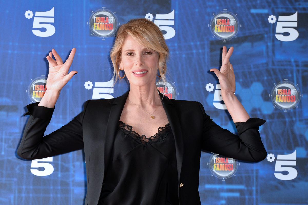 Alessia Marcuzzi come nessuno l’aveva mai vista prima. La foto dice tutto Alessia Marcuzzi come nessuno l’aveva mai vista prima. La foto dice tutto