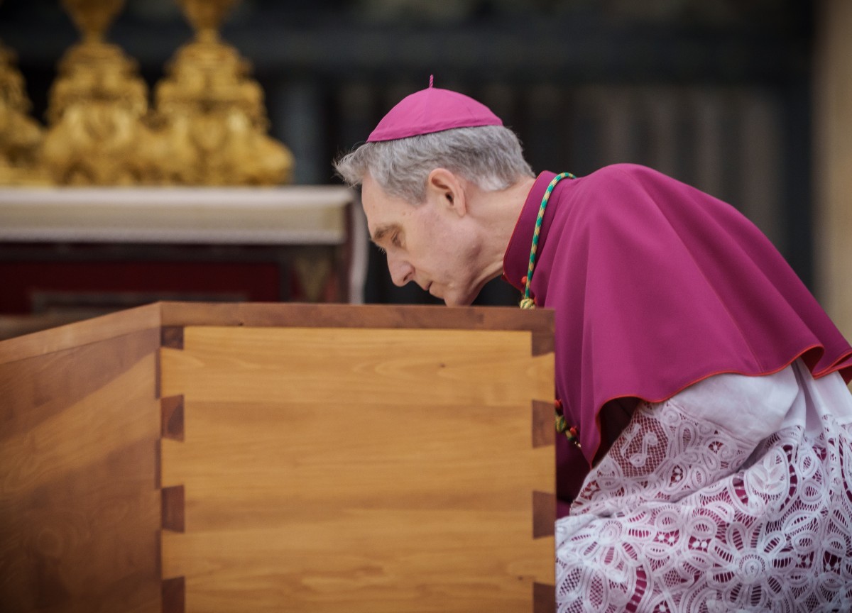 Padre Georg: “Ora devo stare zitto”. Papa Francesco, il libro e le tensioni Padre Georg: “Ora devo stare zitto”. Papa Francesco, il libro e le tensioni