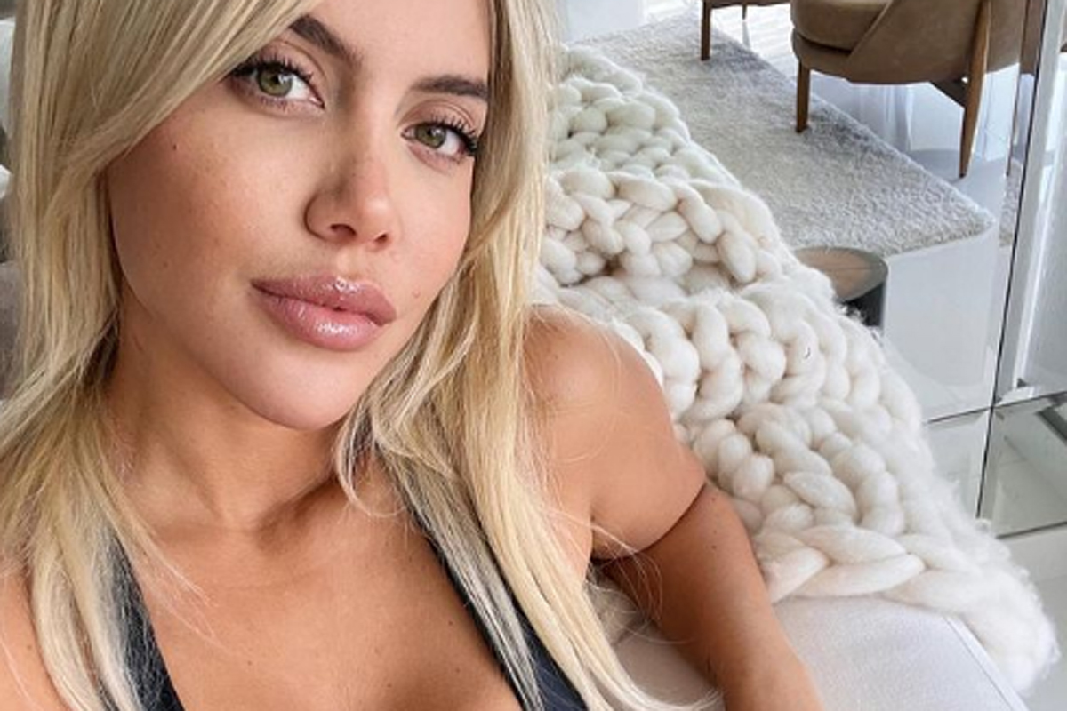 Wanda Nara foto censurate da Instagram. E l’ex di Icardi mette il backstage