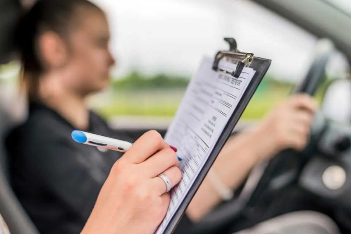 Verona, 8 mila euro per una patente facile: all’esame andavano dei prestanome Verona, 8 mila euro per una patente facile: all’esame andavano dei prestanome