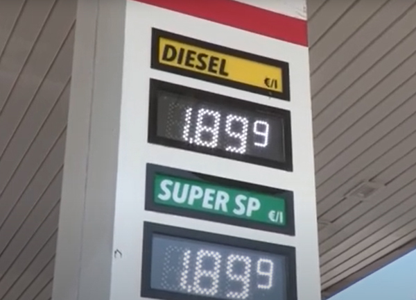 Nessun taglio delle accise, aumentano i prezzi dei carburanti – VIDEO Nessun taglio delle accise, aumentano i prezzi dei carburanti – VIDEO