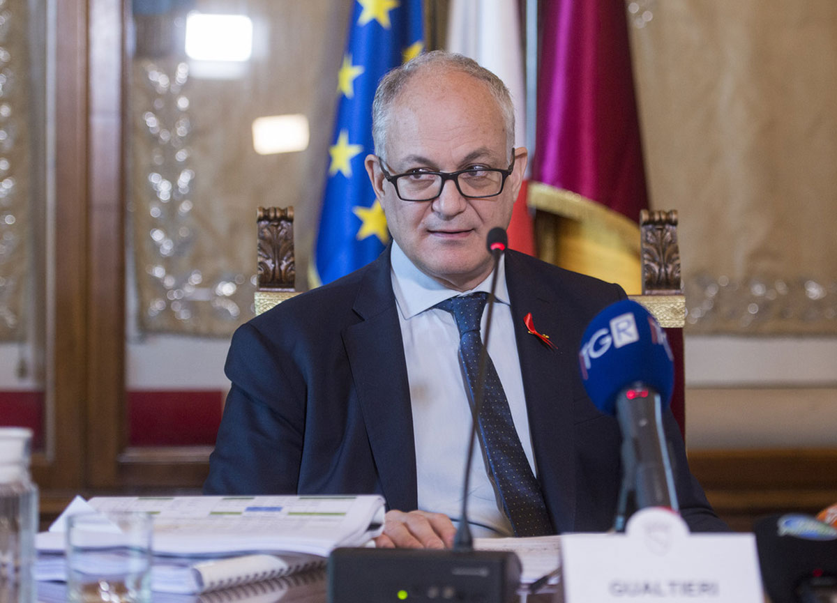 Gualtieri contro la Meloni: “Non rottameremo le cartelle. Perderemmo 280 mln” Gualtieri contro la Meloni: “Non rottameremo le cartelle. Perderemmo 280 mln”
