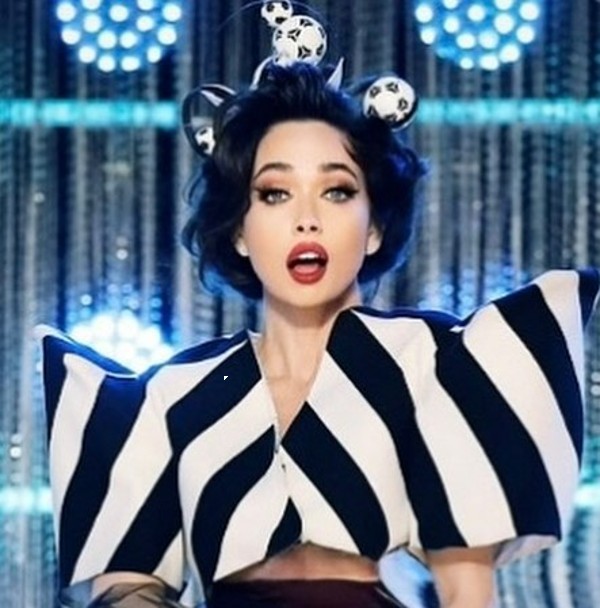 Chi è Chiara Francini, l’attrice al fianco di Amadeus a Sanremo 2023 – FOTO