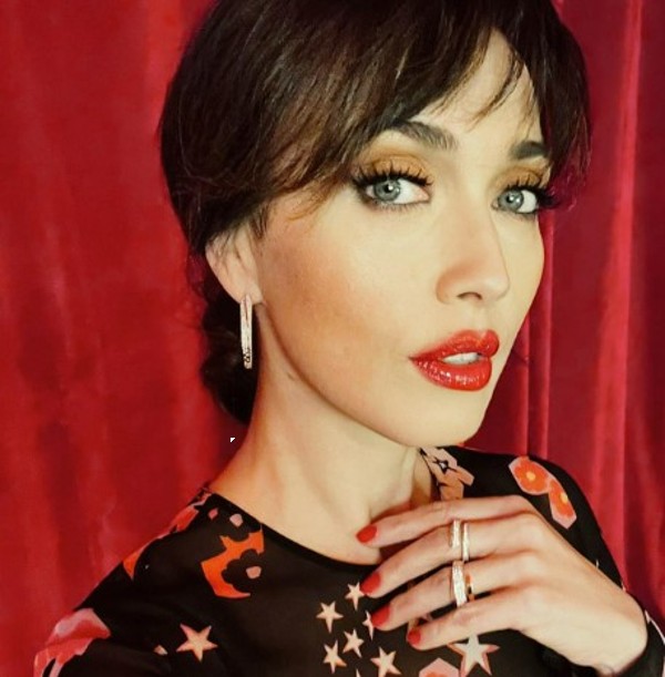 Chi è Chiara Francini, l’attrice al fianco di Amadeus a Sanremo 2023 – FOTO