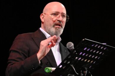Bonaccini: prima il Pd e poi l’Europa. Al suo posto? E’ già pronta Priolo
