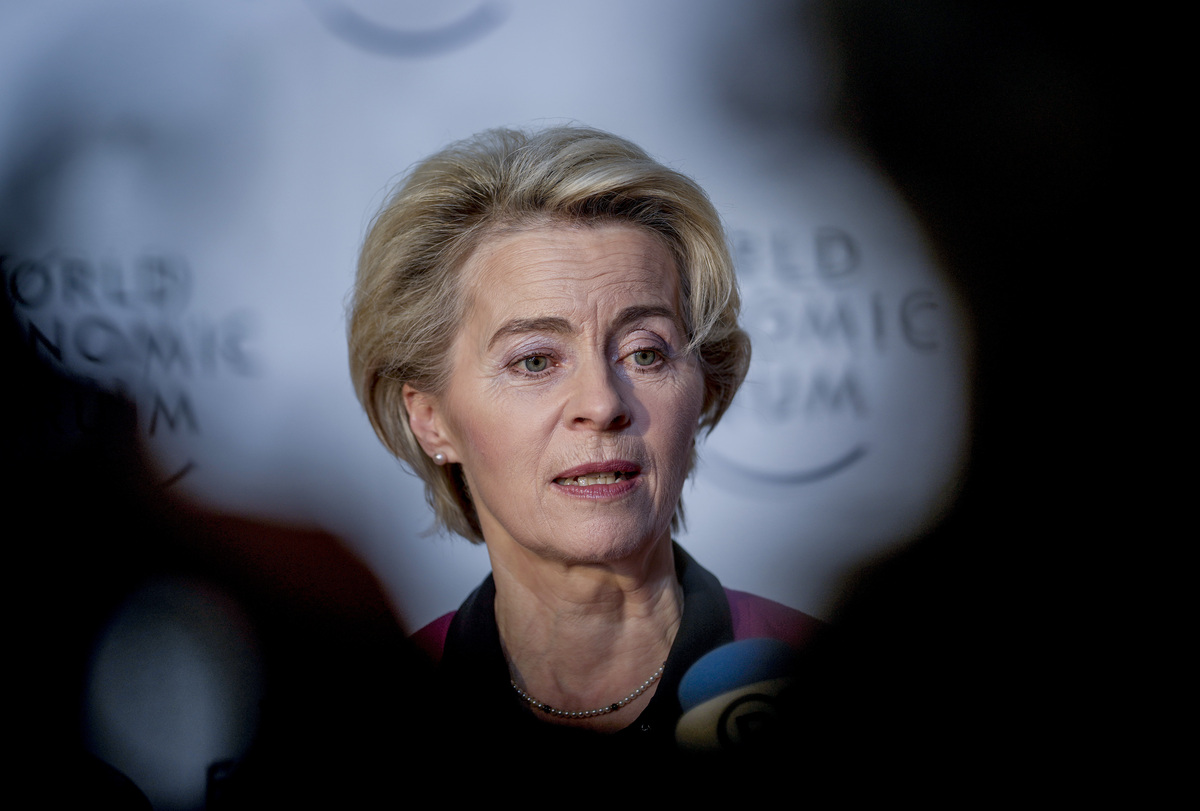 Davos è già un flop, lo specchio di un mondo che va verso il transumanesimo