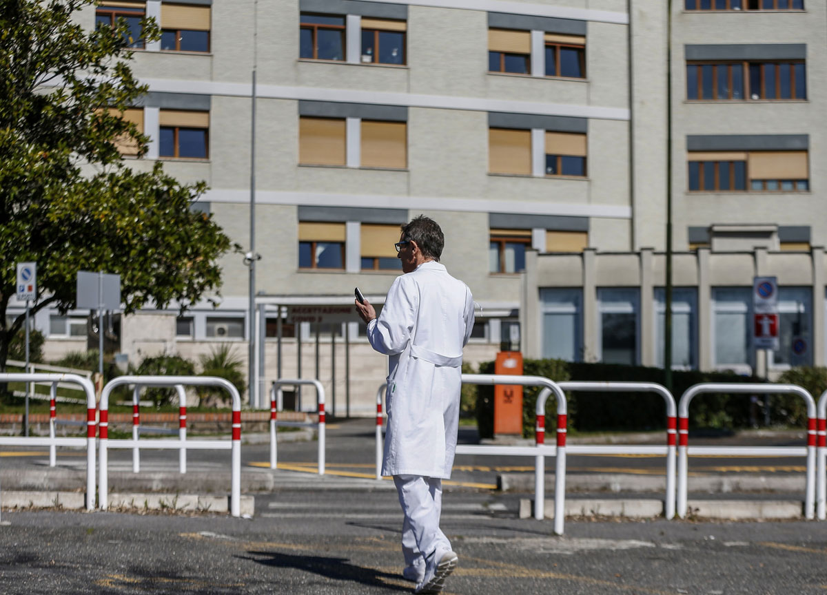 Roma: 13 ore di attesa al Pronto Soccorso del Gemelli, così la Sanità esplode