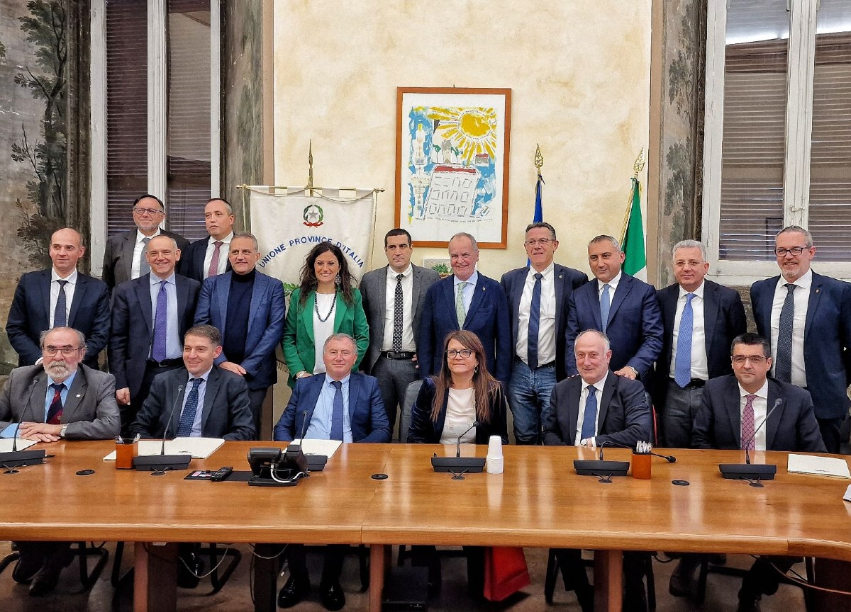 Province, torna l’elezione diretta dei consigli e dei presidenti. Svolta Province, torna l’elezione diretta dei consigli e dei presidenti. Svolta
