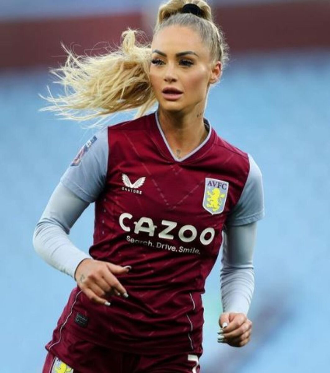 Alisha Lehmann, curve da paura. Chi è la nuova star del calcio e dei social