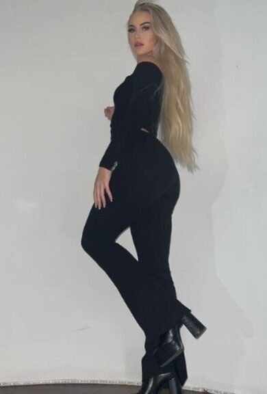 Alisha Lehmann, curve da paura. Chi è la nuova star del calcio e dei social