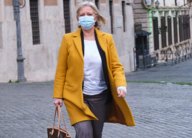 Elezioni Lazio: Reddito di cittadinanza regionale, Bianchi M5S sfida Meloni