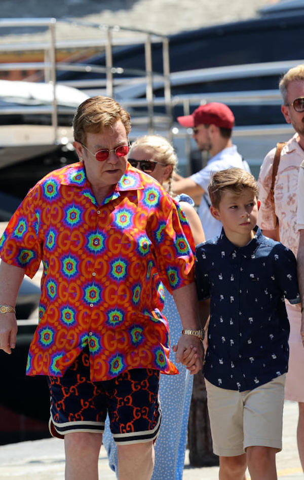Elton John, chiusura record di carriera: gli incassi volano a 720 milioni Elton John, chiusura record di carriera: gli incassi volano a 720 milioni