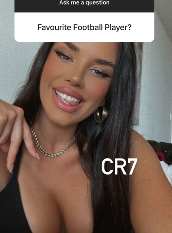 Ivana Knoll, le confessioni sui calciatori della tifosa croata. Foto