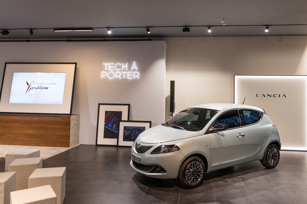 Nuova Lancia Ypsilon sempre più elegante e tecnologica Nuova Lancia Ypsilon sempre più elegante e tecnologica