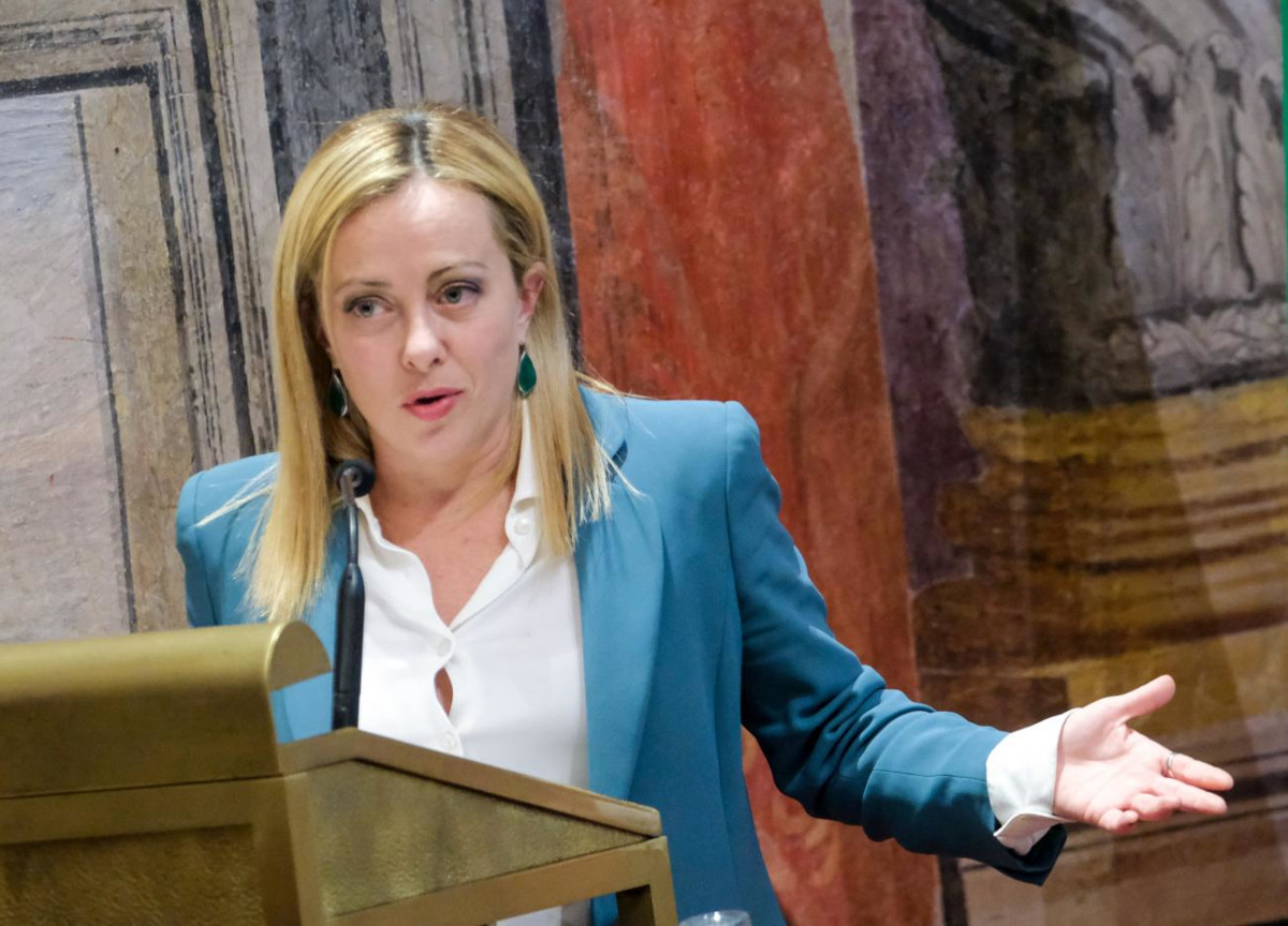 Il governo toglie soldi ai bambini senza papà o mamma. E se ne frega Il governo toglie soldi ai bambini senza papà o mamma. E se ne frega