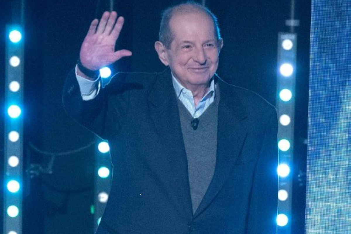 Il racconto choc di Magalli a “Verissimo”: “Ho sconfitto un linfoma ecco come” Il racconto choc di Magalli a “Verissimo”: “Ho sconfitto un linfoma ecco come”