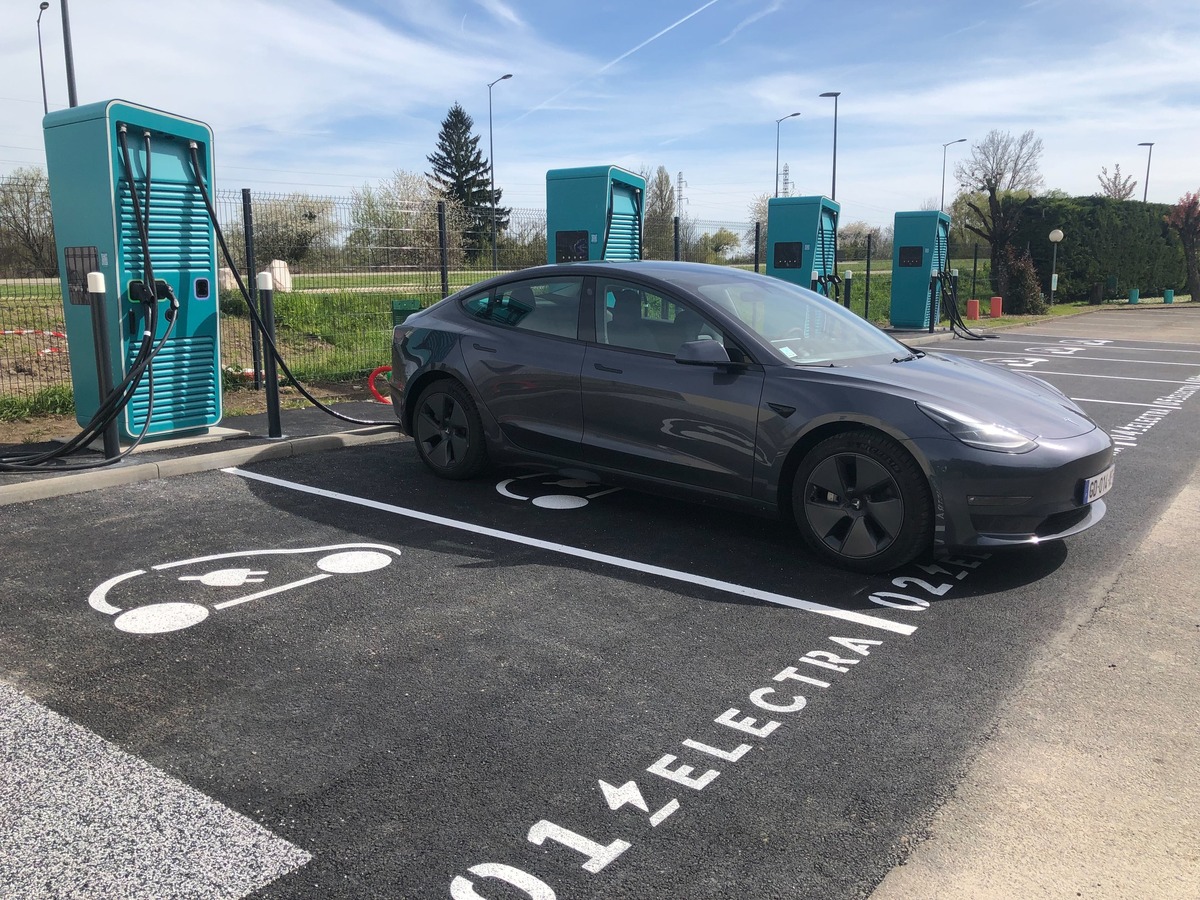 Electra arriva in Italia: 200 mln per l’infrastruttura di ricarica ultraveloce Electra arriva in Italia: 200 mln per l’infrastruttura di ricarica ultraveloce