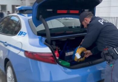 Andria, defibrillatori sulle auto della polizia contro gli infarti improvvisi