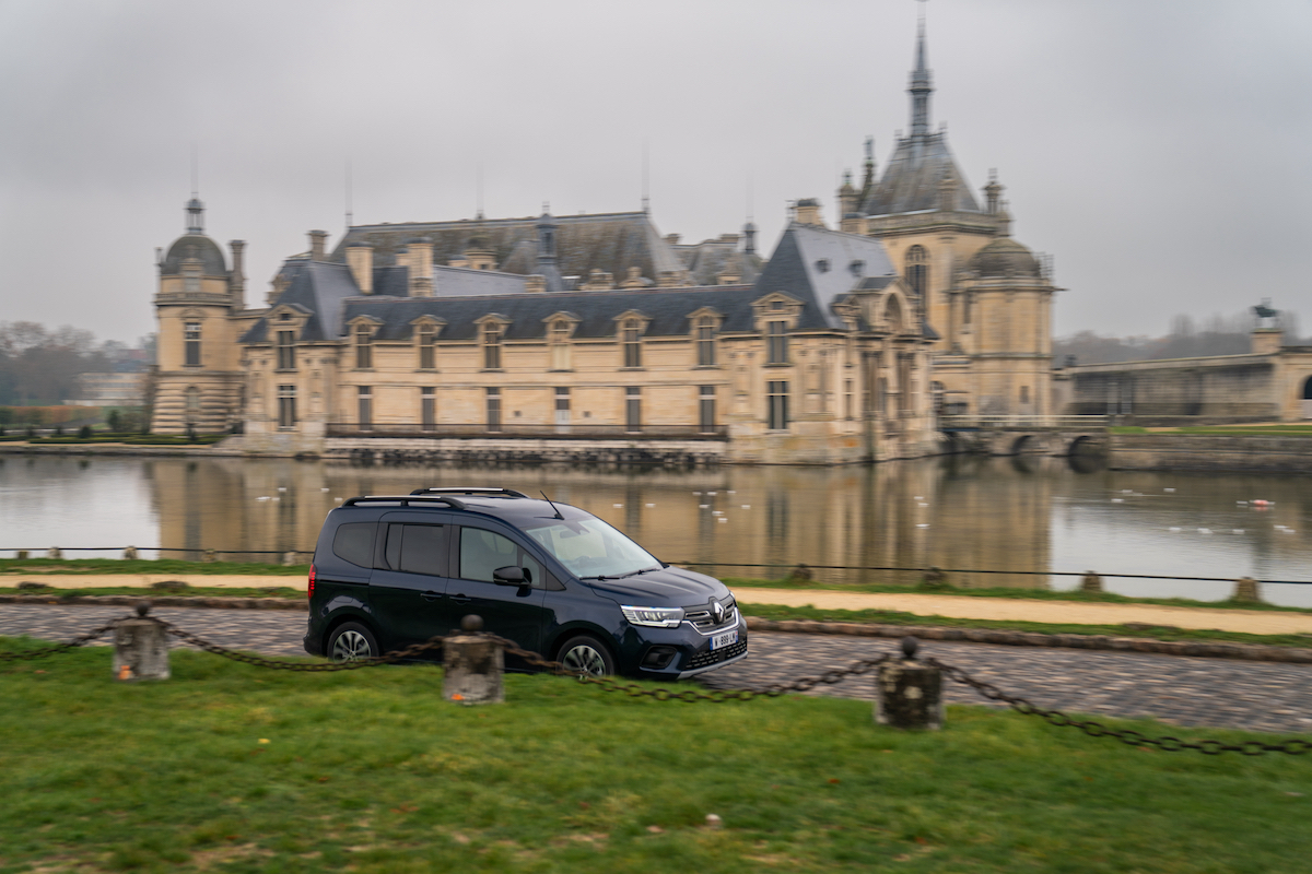 Renault Kangoo passa alla versione full electric Renault Kangoo passa alla versione full electric