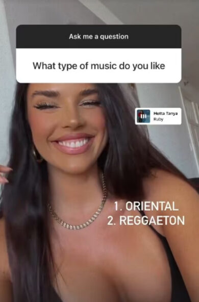 Ivana Knoll in spiaggia, ma… il bikini dov’è? (Maldive bollenti, le foto)