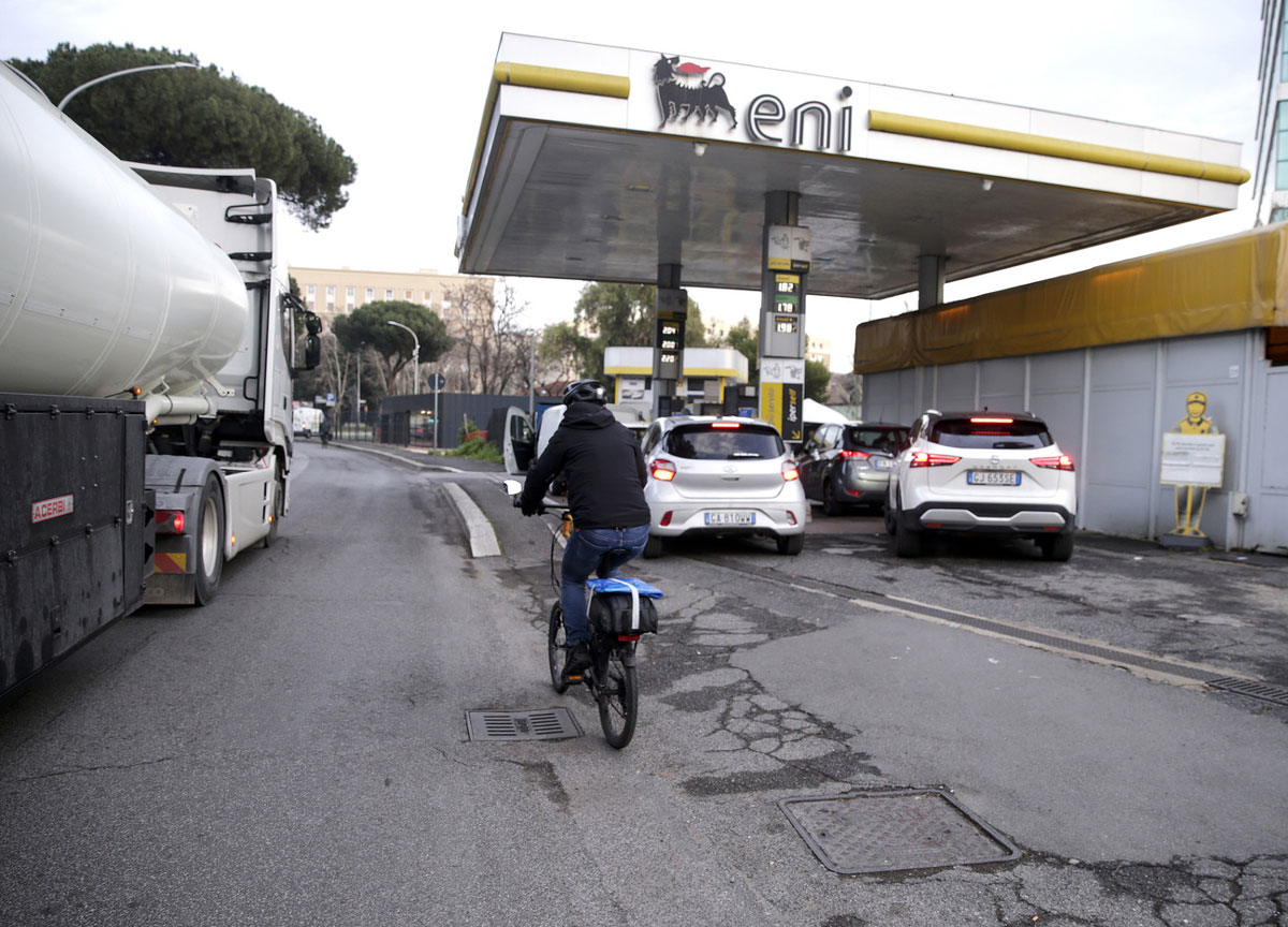 Sciopero benzinai: i retroscena a Chigi, Fegica: “Il Governo è impreparato” Sciopero benzinai: i retroscena a Chigi, Fegica: “Il Governo è impreparato”