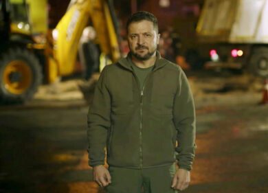 Ucraina, raffica di missili russi. Crosetto: “Le armi a Kiev solo per difesa”