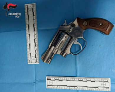 Matteo Messina Denaro: trovata anche una pistola Smith & Wesson calibro 38