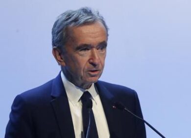 Lvmh, Arnault dribbla guerra e Covid: nel  2022 ricavi record oltre 79 mld