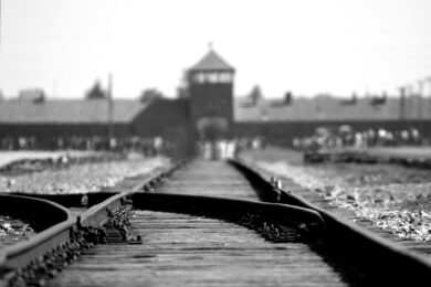 Giornata della memoria, un libro per tenere vivo il ricordo della Shoah