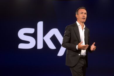 Sky, calano ricavi (-11,5%) e pubblicità. Ma crescono gli abbonati