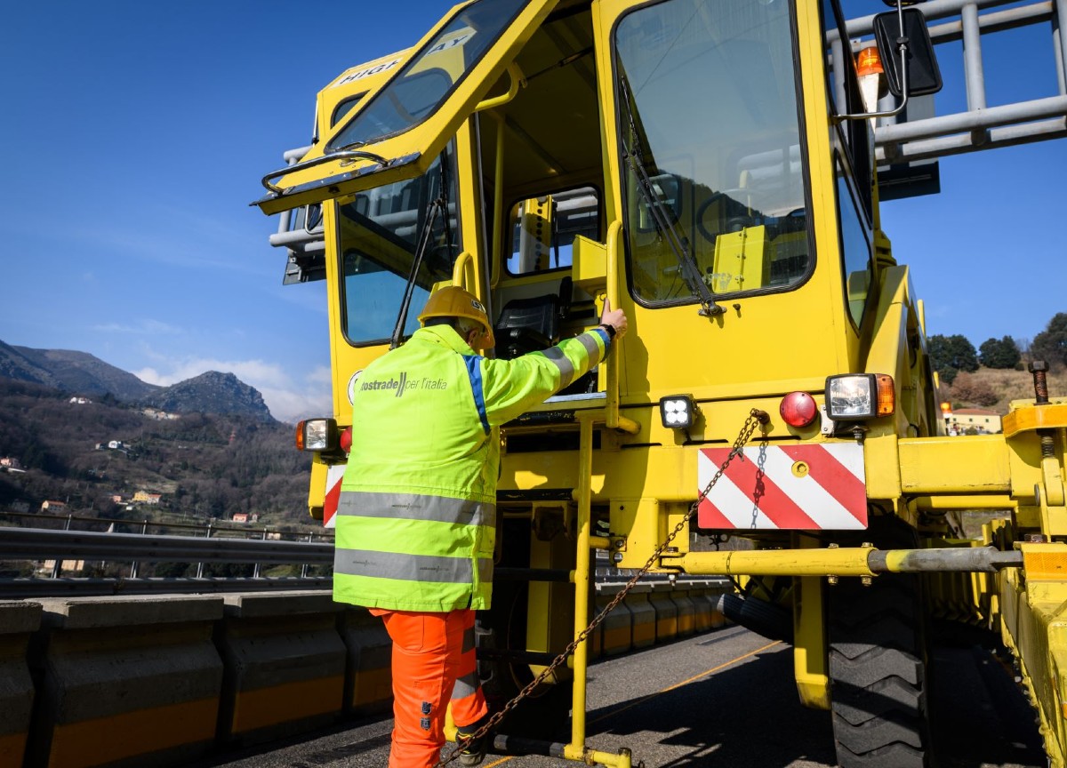 Autostrade per l’Italia, attivato il Road Zipper sulla rete ligure Autostrade per l’Italia, attivato il Road Zipper sulla rete ligure