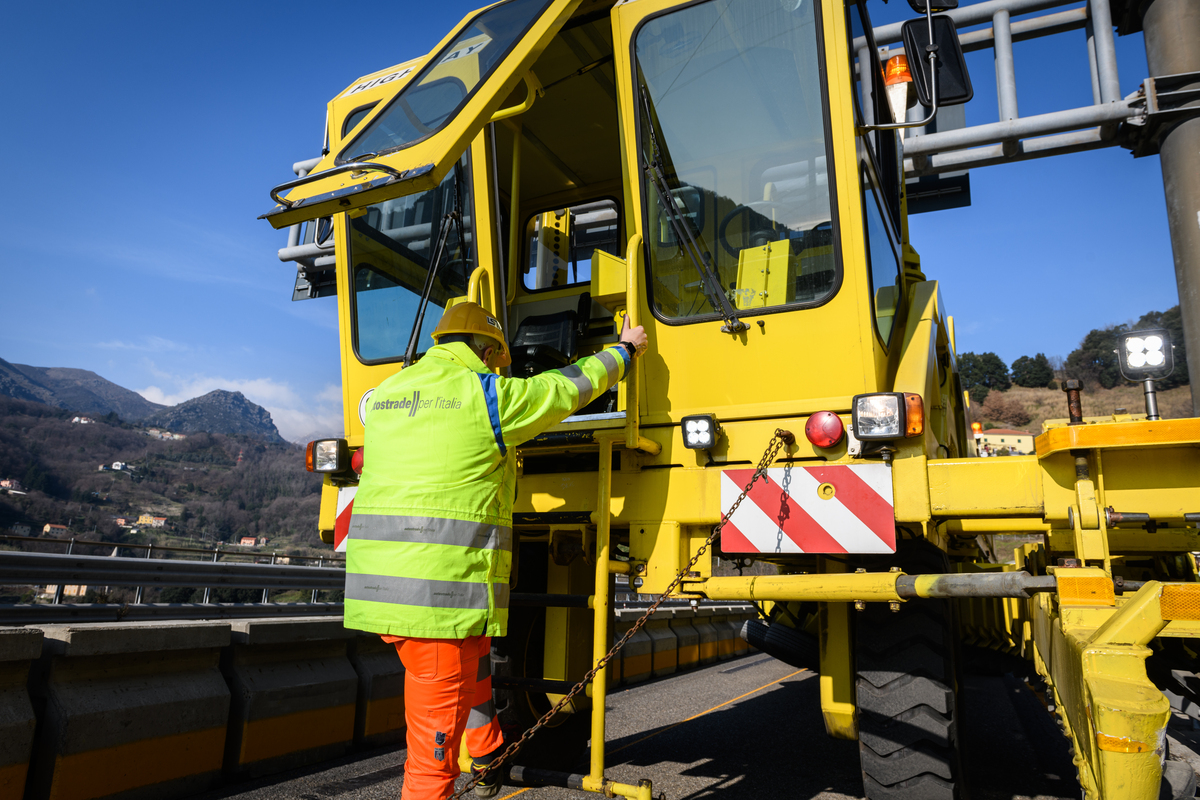 ASPI continua l’ammodernamento: attivo il Road Zipper System ASPI continua l’ammodernamento: attivo il Road Zipper System