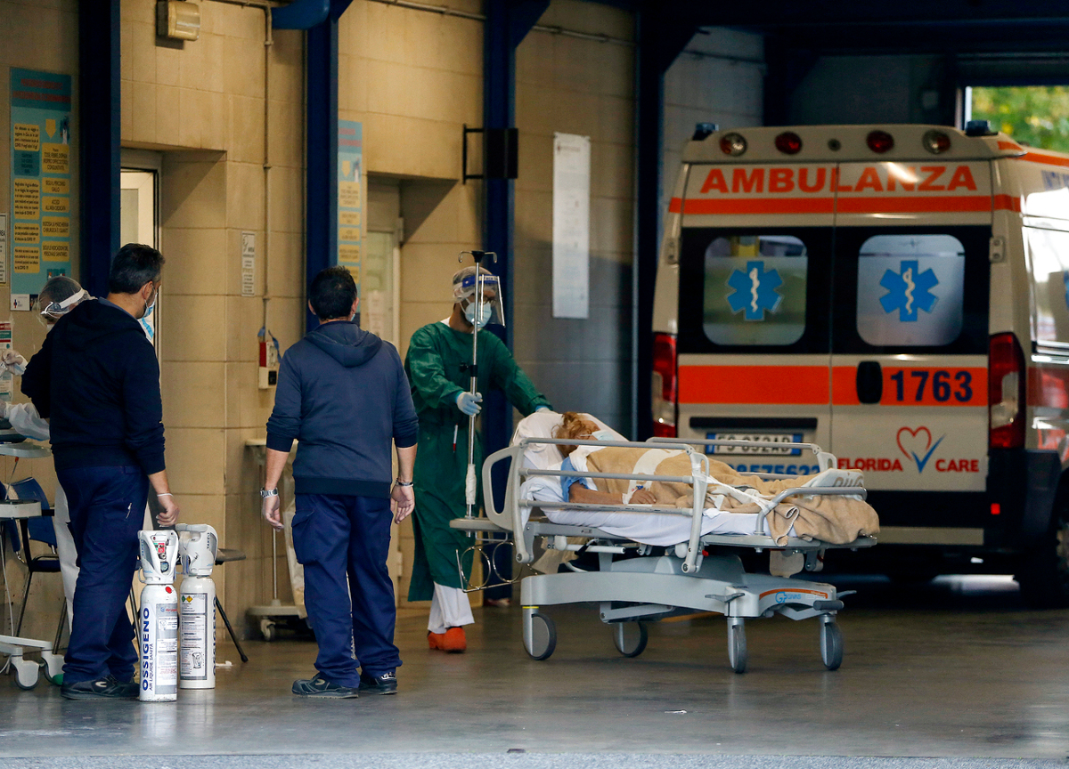 Sanità Lazio nel caos, “colpa” degli anziani. Fdi scavalca il Pd a sinistra