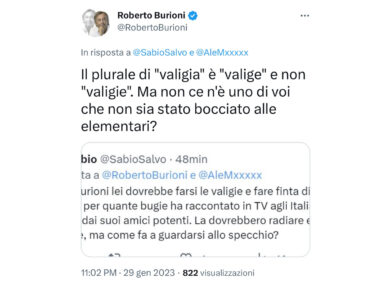 Lo scivolone di Burioni su Twitter: “Si scrive valige, non valigie”