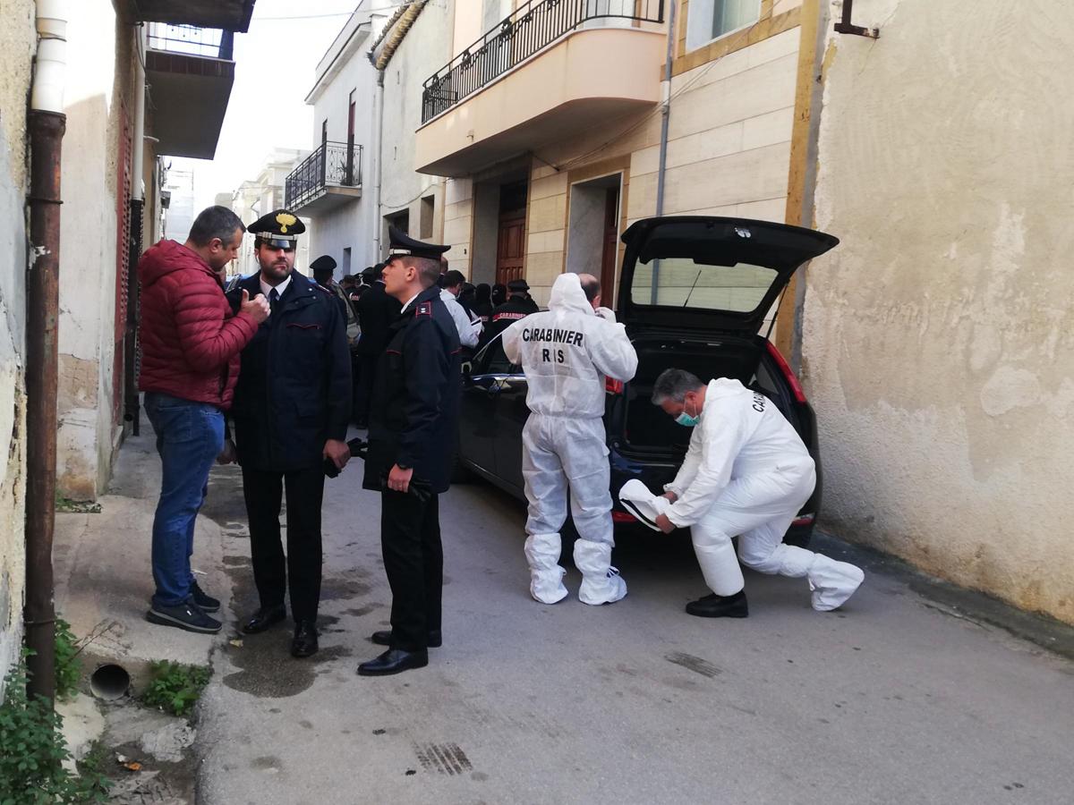 Messina Denaro, le 5 identità e la rete di amanti. Il boss aveva talpe ovunque Messina Denaro, le 5 identità e la rete di amanti. Il boss aveva talpe ovunque