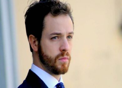 Anarchici aggrediscono giornalista Rai. Fontana: “Grave episodio”