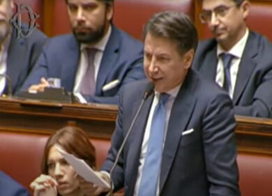 M5s, la rivoluzione di Conte. Super poteri e nuova sede da 12mila € al mese