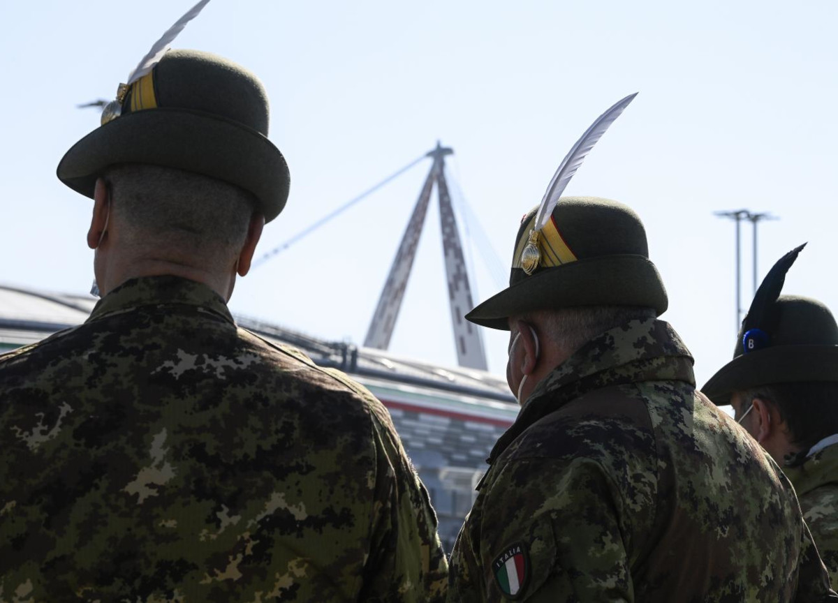 Alpini a lezione di “rispetto delle donne”. L’iniziativa dopo il caso Rimini