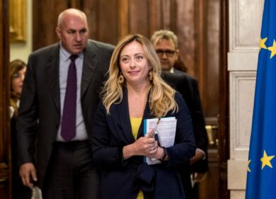 Giorgia Meloni da pericolo a leader Ue più popolare. L’elogio del Times