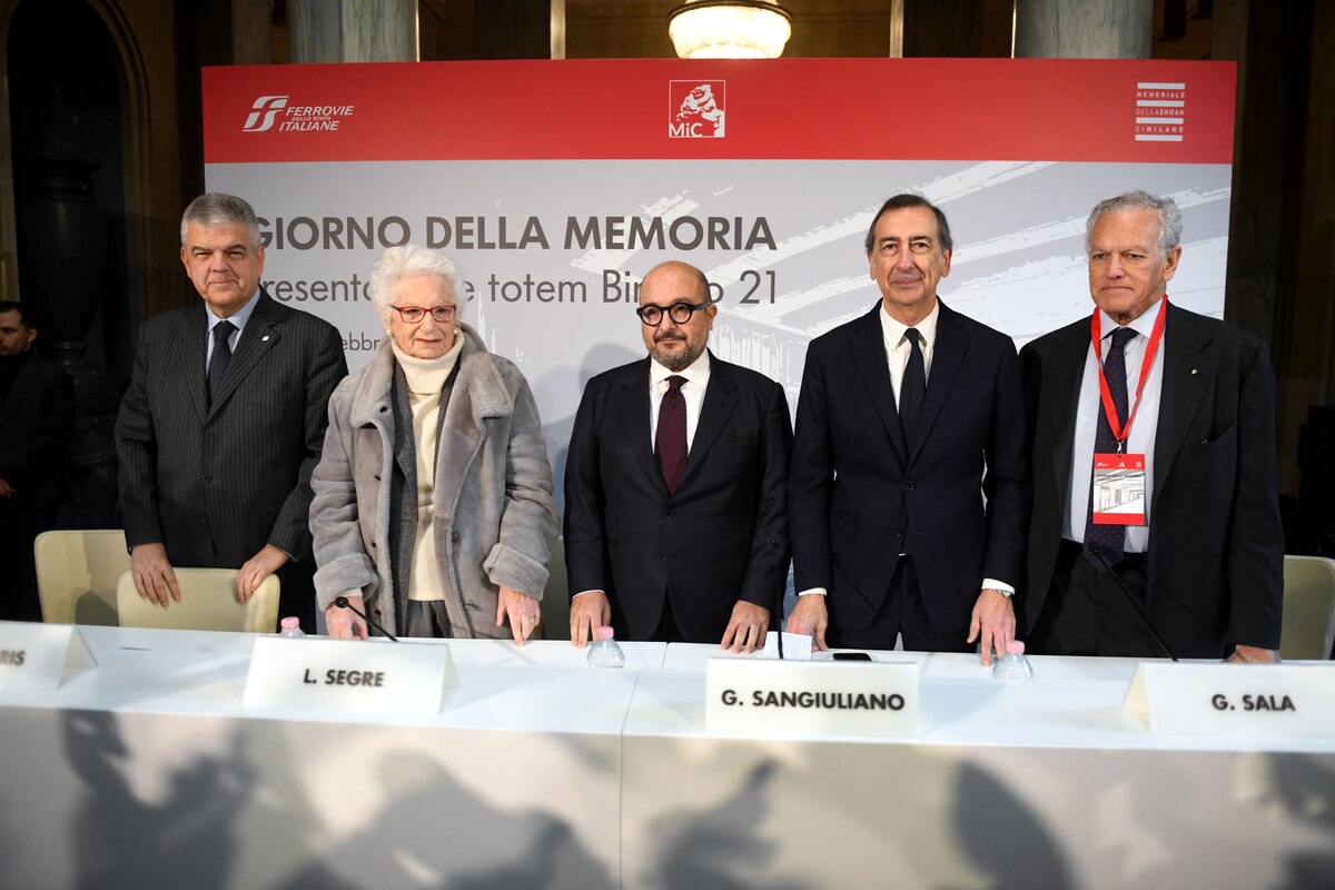 Gruppo FS: un totem al Binario 21 per ricordare le vittime della Shoah Gruppo FS: un totem al Binario 21 per ricordare le vittime della Shoah