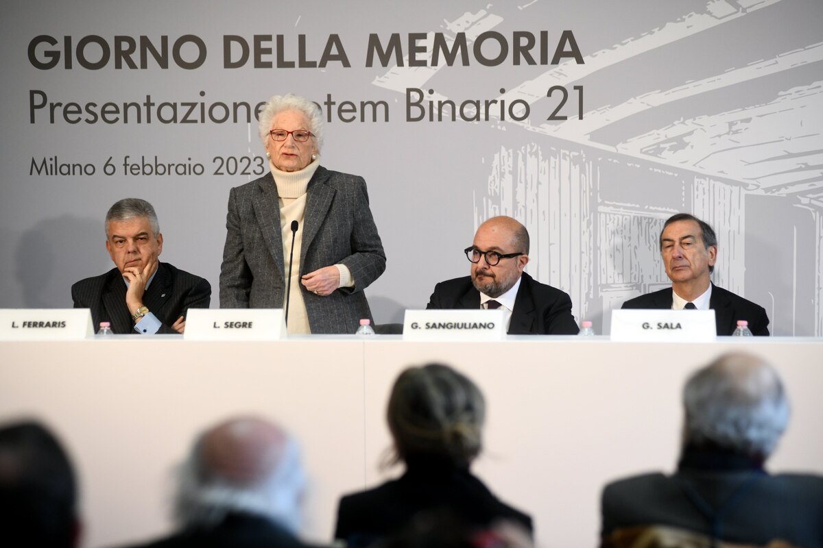 Gruppo FS: un totem al Binario 21 per ricordare le vittime della Shoah Gruppo FS: un totem al Binario 21 per ricordare le vittime della Shoah